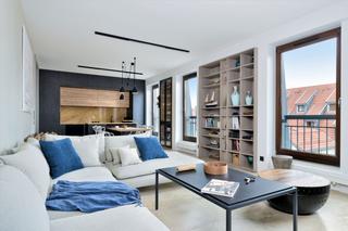 Jak ustawić sofę w salonie?