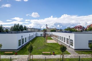 Szkoła z drewnianych prefabrykatów w Gdańsku Osowej. Pierwszy taki obiekt w Gdańsku 