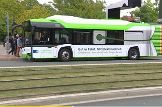 Warszawa stawia na elektryki. Solaris dostarczy 130 autobusów na prąd