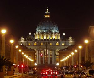 Papież o sztucznej inteligencji: algorytm nie zastąpi gestu bliskości
