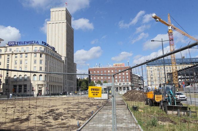 Zielona oaza na placu Powstańców Warszawy