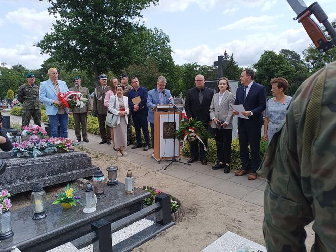 Odsłonięcie tablicy pamięci Ireny Szydłowskiej