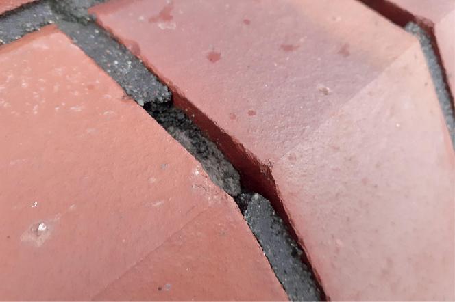 Murowanie bez wykwitów. Jak bez błędów murować z cegieł klinkierowych? 