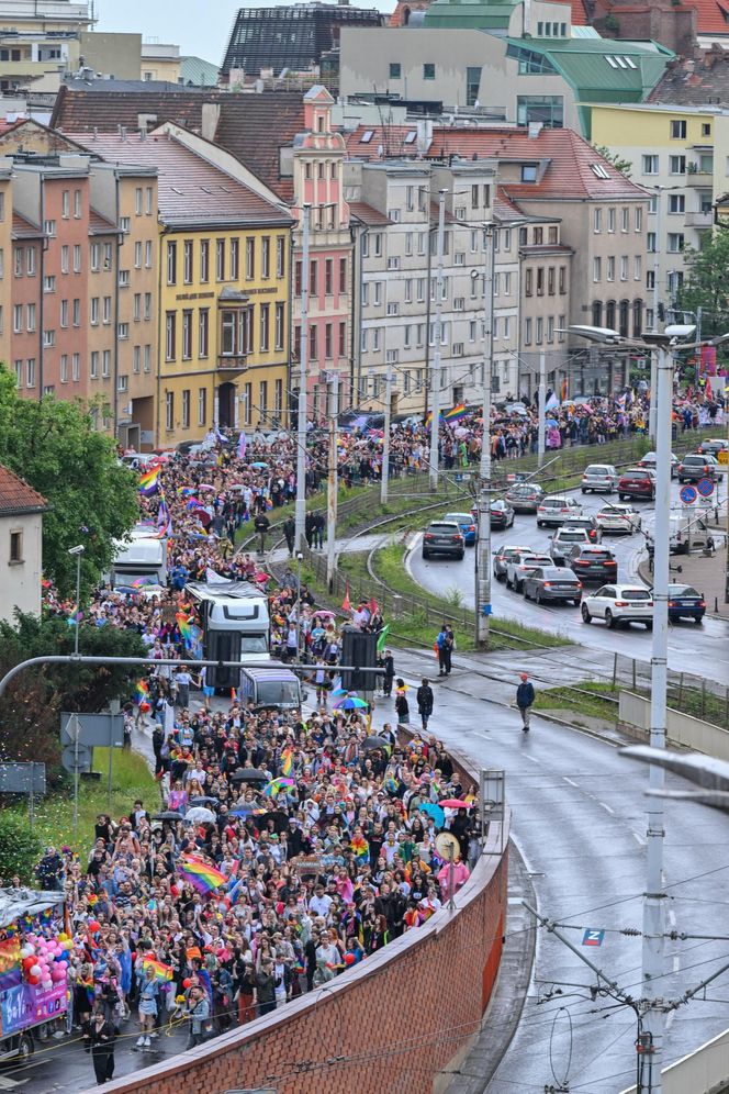 Wrocław. Ulicami miasta przeszedł 17. Marsz Równości
