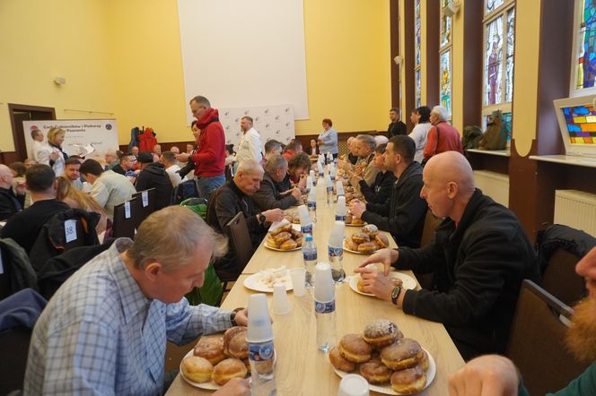 Mistrzostwa Poznania w jedzeniu pączków na czas