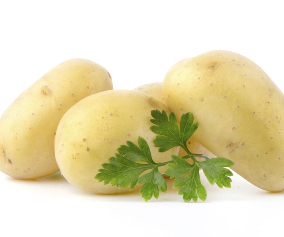 Ziemniaki nie są bardzo kaloryczne, a poza tym zawierają skrobię, witaminę C, potas, wapń
