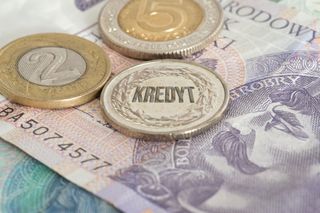 Wakacje kredytowe a nadpłata kredytu. Jakie są skutki nadpłacania kredytu? Co z odsetkami?