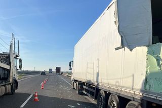Zderzenie dwóch ciężarówek na S5 koło Rawicza [ZDJĘCIA]