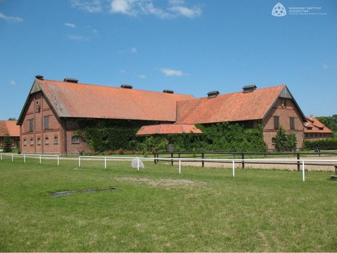 To najpiękniejszy pałac w woj. warmińsko-mazurskim. Sztuczna inteligencja nie miała wątpliwości