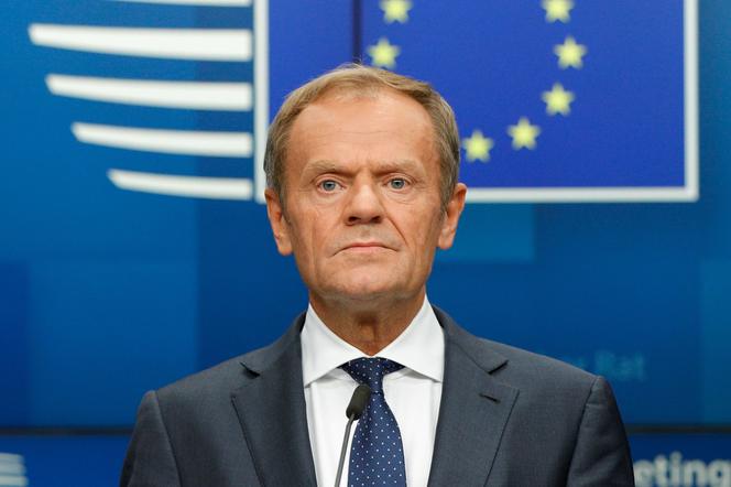 Donald Tusk pił wino za ponad 3 tysiące złotych ...