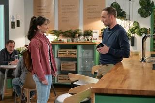 Pierwsza miłość, odcinek 3834 Janek (Maciej Mikołajczyk), Lilka (Sylwia Sokołowska)