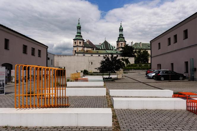 Rowerowy Szlak Architektury - zdjęcia budynków na trasie