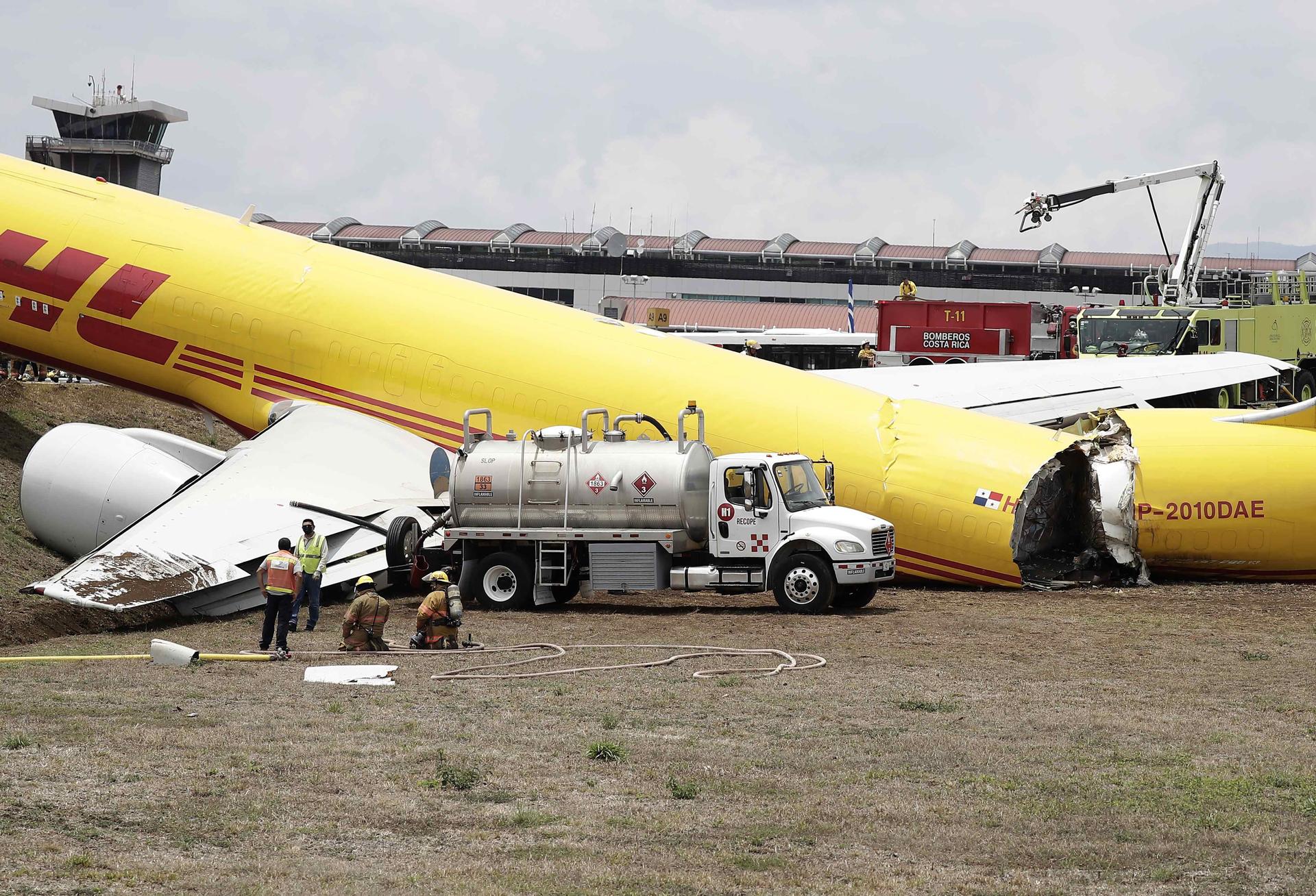 Авиакатастрофы boeing. Боинг 757 грузовой. Boeing 757 авария DHL. Боинг 757 DHL крушение. Коста Рика самолет DHL.