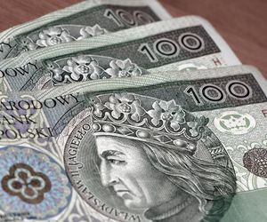 Ceny żywności w dół, ale rachunki za mieszkanie w górę. Inflacja w lipcu 2025 na zaskakującym poziomie