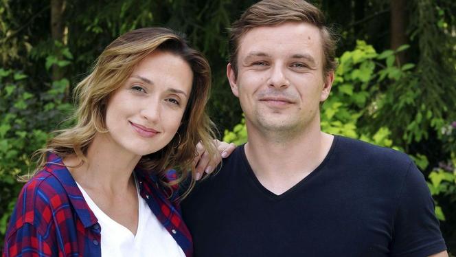Barwy szczęścia odc. 2913. Hubert (Marek Molak), Asia Sokalska (Anna Gzyra-Augustynowicz)	