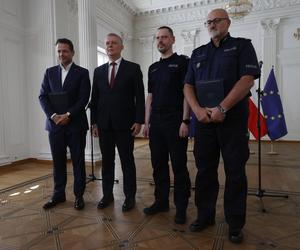 Warszawscy urzędnicy będą ścigać taksówkarzy! Ratusz podpisał porozumienie z policją