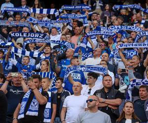 Lech Poznań - Legia Warszawa. Zdjęcia kibiców