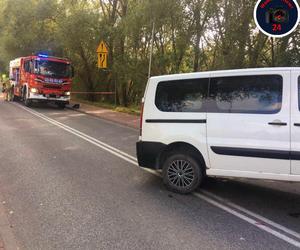 Trzy samochody zderzyły się w Nadarzynie. Dwóch kierowców trafiło do szpitala