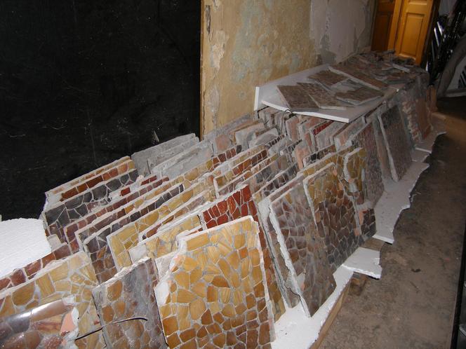 Uratowane mozaiki z Wojnicza - zdjęcia. Czekają na nowe miejsce