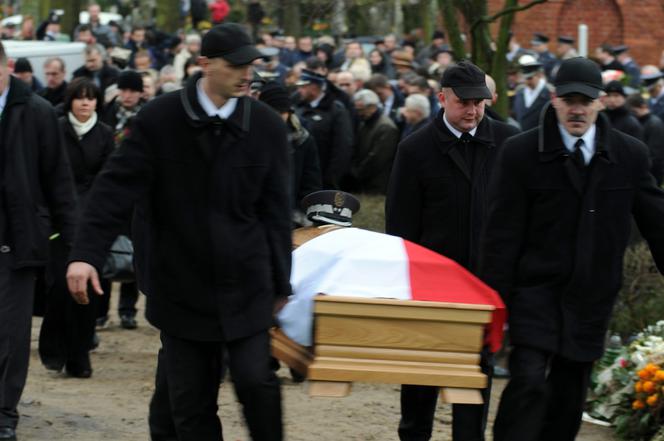 Rocznica katastrofy samolotu wojskowego w Mirosławcu w 2008r.