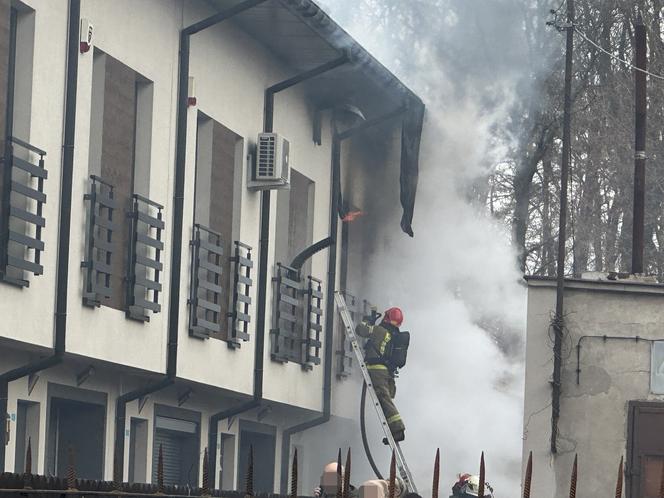 Potworny pożar w Markach. Strażacy znaleźli zwęglone zwłoki