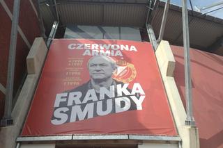 Widzew - Radomiak. Wzruszające pożegnanie Franciszka Smudy. Czerwona Armia pamięta ukochanego trenera