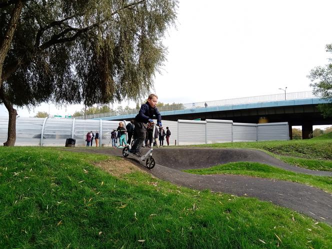 Pumptrack w Chorzowie. Takiej atrakcji nie ma w całym mieście! [ZDJĘCIA]