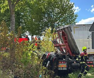 Śmiertelny wypadek pod Olsztynem. 39-latek zignorował znak stop? [ZDJĘCIA].