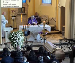 Pogrzeb 16-letniej Mai