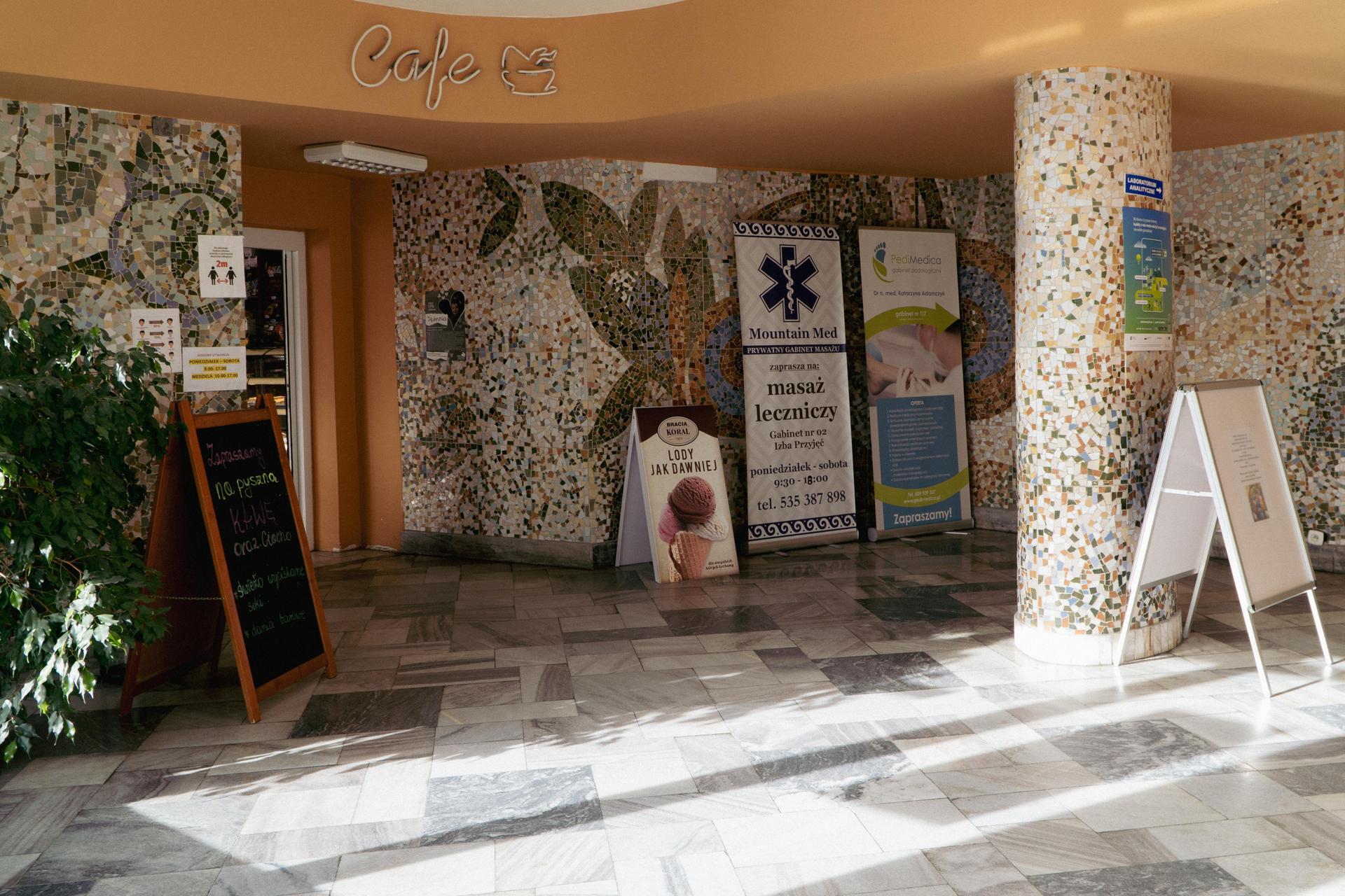 Modernizm w Ustroniu - co zwiedzić? Zdjęcia socmodernistycznych budynków