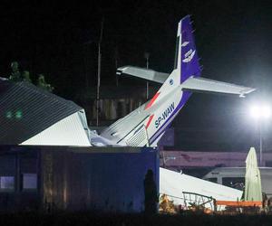Samolot runął na hangar. Nie żyje 5 osób. Ekspertka ogląda nagranie i nie wierzy własnym oczom!