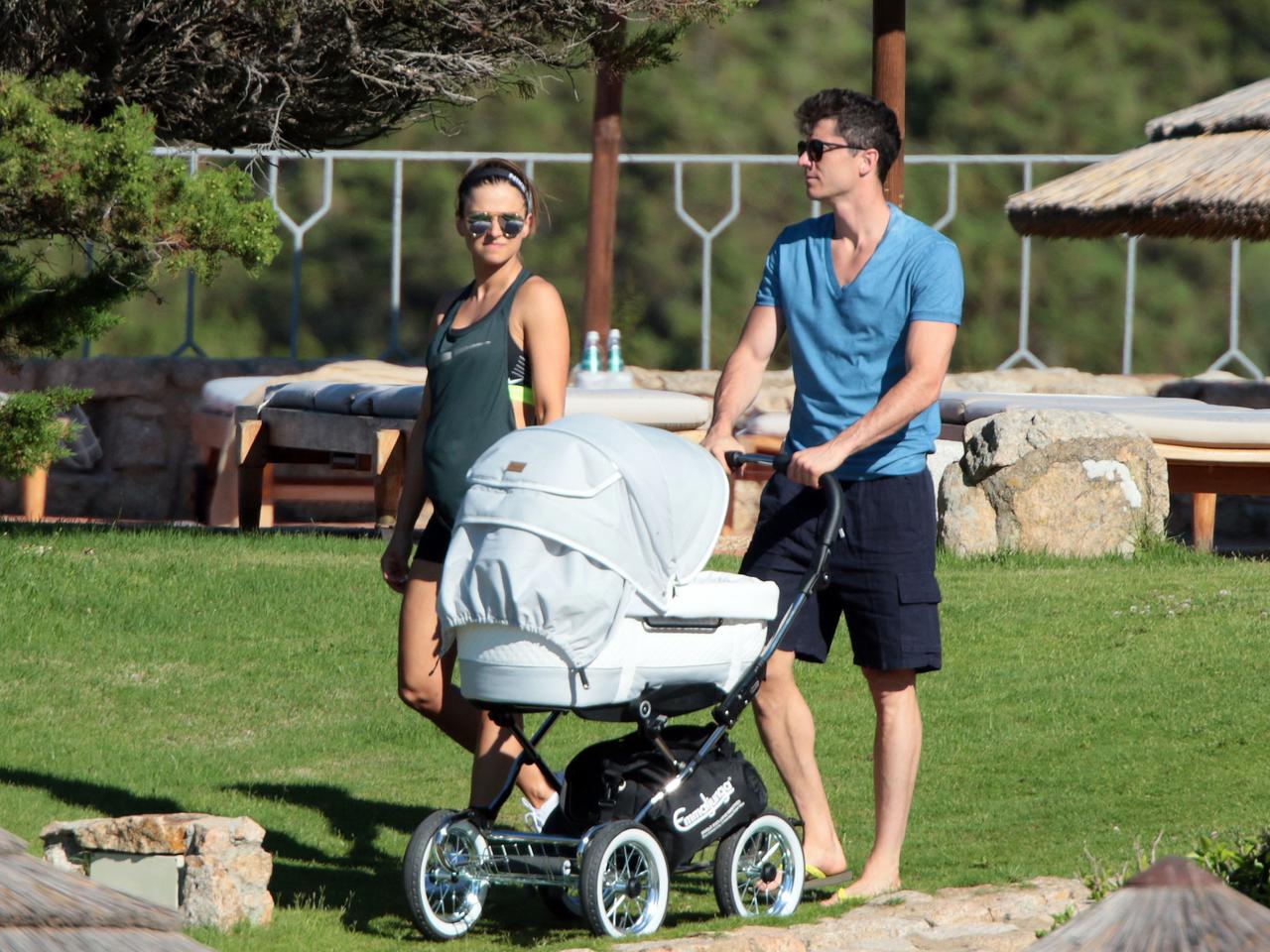 Anna Lewandowska URODZIŁA drugie dziecko Roberta Lewandowskiego! Znamy płeć i imię!