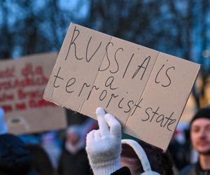 Demonstracja Trzy lata w obronie Ukrainy na pl. Solidarności