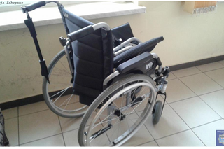 Zakopane: Złodziej uciekał na wózku inwalidzkim przez miasto. Chwilę wcześniej ukradł go ze szpitala