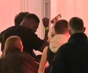 Niezła bibka Afryka Express. Obejrzeli razem odcinek, a potem poszli w tango. Iwan wyszedł ostatni