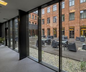 Polacy mieszkają jak królowie