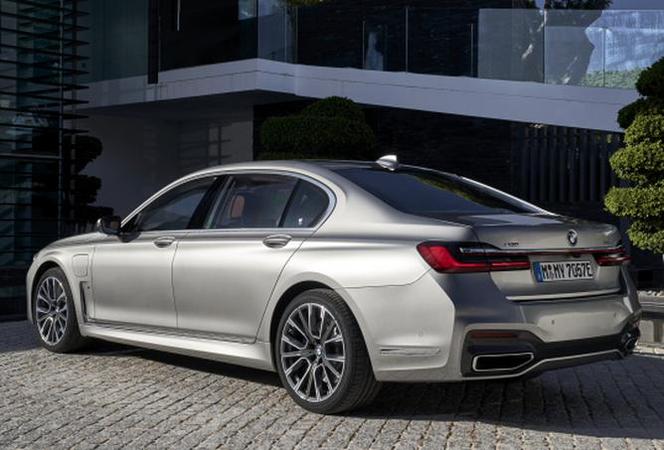 BMW serii 7 G12