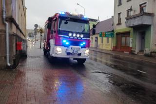 Potrącenie na pasach w Więcborku! Osobówka uderzyła w przechodzącą seniorkę [ZDJĘCIA]