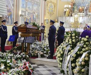 Wzruszające pożegnanie komendanta policji w Pułtusku. Zabrała go niespodziewana choroba [ZDJĘCIA]