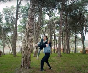 Zeynep będzie przetrzymywana przez porywacza, a Yildiz przyłapie Melis na rozmowie z przestępcą. Ghonul i Bulent zaczną odchodzić od zmysłów, a Ege trafi na trop.