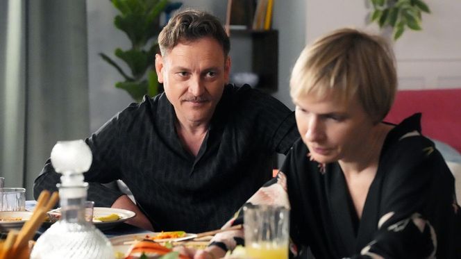 Barwy szczęścia odc. 3250. Robert Stefaniak (Paweł Ławrynowicz), Sonia (Weronika Nockowska)