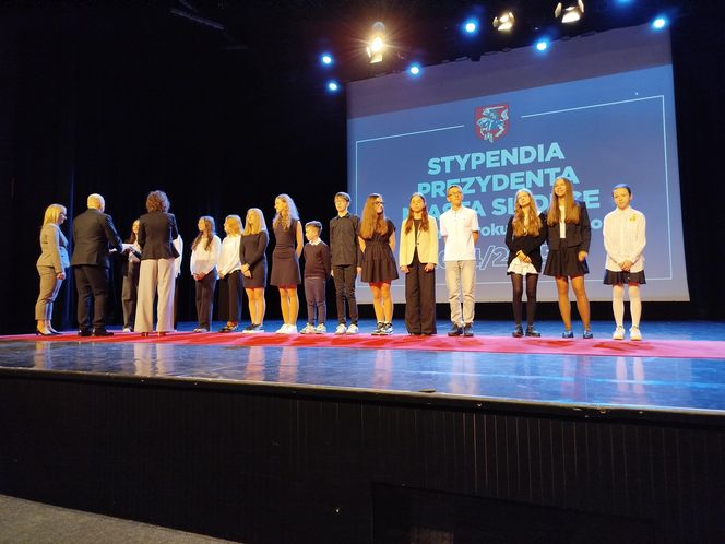 Blisko 700 najzdolniejszych siedleckich uczniów z nagrodami za dokonania w nauce!