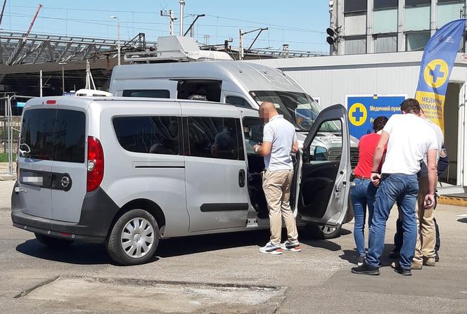 Ewakuowano pasażerów Dworca Zachodniego. Pijany wariat krzyczał, że miał bombę! 