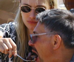 Krzysztof Ibisz je żonie z ręki