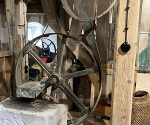 Dolny Młyn w Wojciechowie k/Lubomierza - nowy właściciel odziedziczył urządzenia młyńskie i utworzył prywatną ekspozycję muzealną