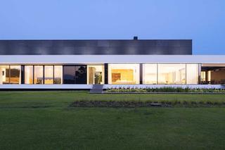 Nemo house – dom nad jeziorem projektu Mobius Architekci