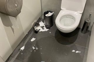 Akty wandalizmu w Fabryce Wody