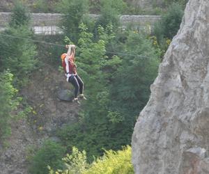 Park linowy Tyrolka na Kadzielni w Kielcach zaprasza