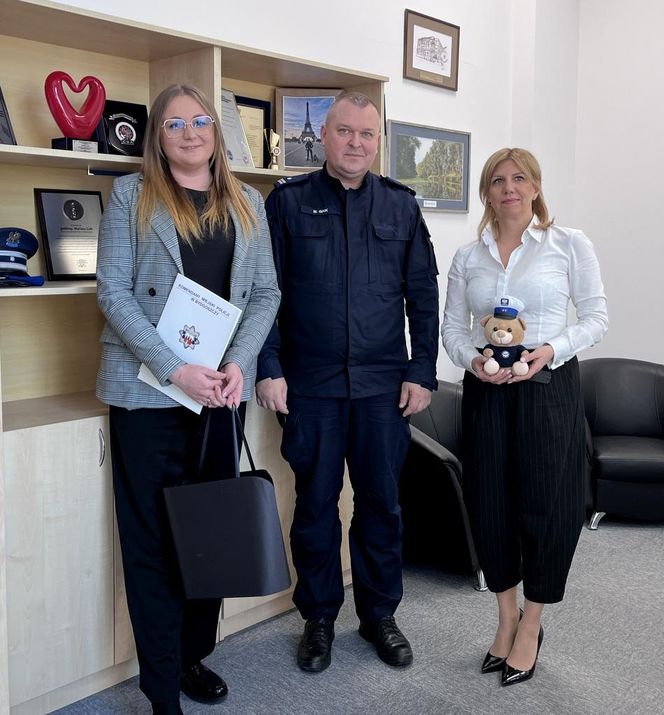 Pracownica banku niczym rasowy detektyw! Pomogła złapać oszusta