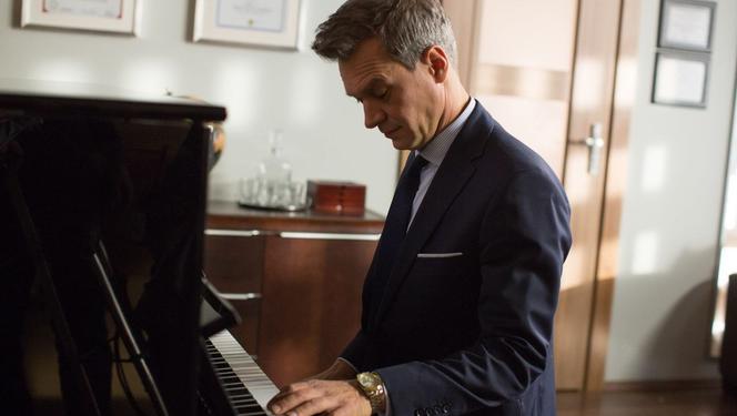 Na dobre i na złe, odcinek 698, Falkowicz (Michał Żebrowski)